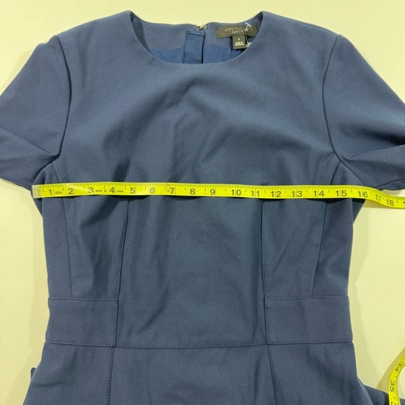 Ann Taylor Curvy Fit The Short Sleeve Sheath Dress Bi Stretch - Picture 6 of 7